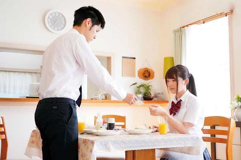 SDMF-008 La amable hermana complace a su hermano adolescente