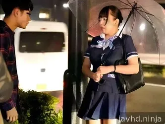 Cô bạn thân năm xưa của tôi giờ đã là tiếp viên