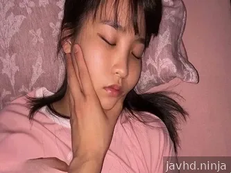 Lẻn vào hiếp dâm bạn thân lúc nửa đêm